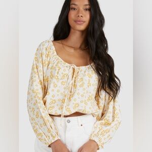 Roxy Soho Sessions crop blouse white with a yellow floral ditsy pattern